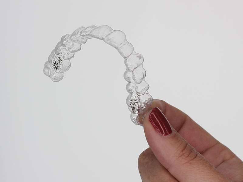 invisalign-clear-aligner alineador transparente invisalign